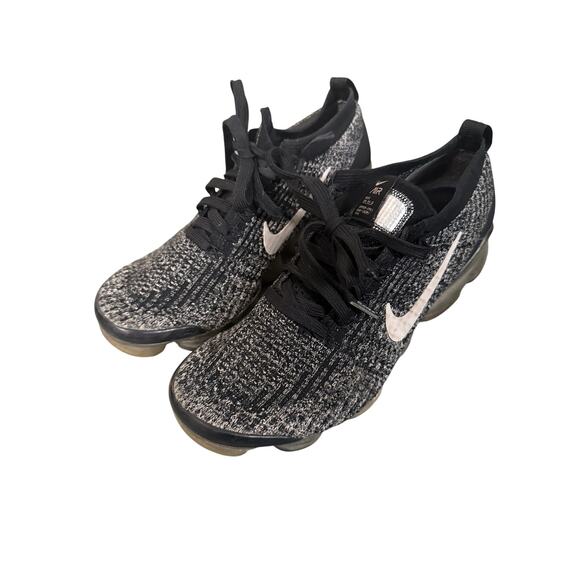 Women's 9 Nike Flyknit Vapormax 3 Oreo Grey Running Shoes - Picture 1 of 5